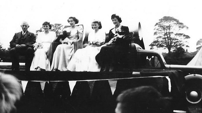 Jean Westbury second from the right