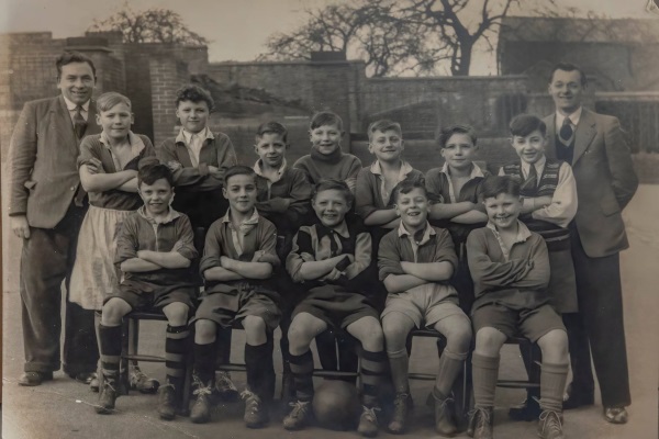 Tupton Junior School Football Team.1951 - 52. - John Goodwin