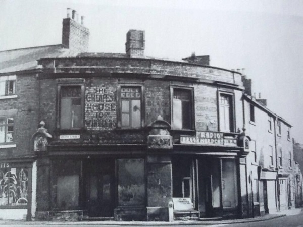 On the corner of Beetwell Street and South Street in the late 1950s - Alan Taylor