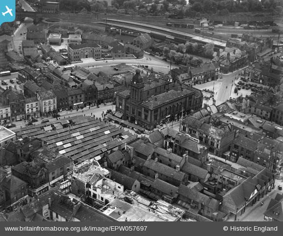 The Market Hall and Market Place, Chesterfield, 1938 - Britain from above 