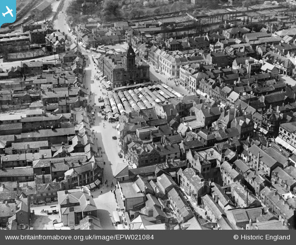 The Town Centre, Chesterfield, 1928 - Britain from above