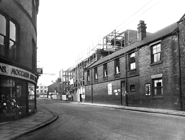 Cavendish Street Construction of Regal Cinema 1935 - Paul Greenroad