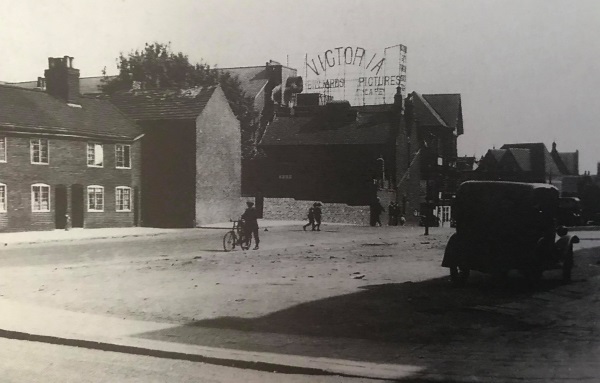 Elder Way in 1934, after widening and some obvious refurbishment two years earlier.  - Alan Taylor