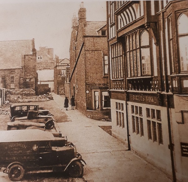 Elder Way, looking towards Saltergate. The 'Tudorised' bank is on the right hand corner. The date is thought to be around the mid 1920's - John Stinton