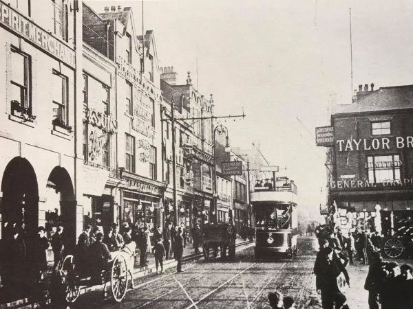 High Street 1904 - Alan Taylor