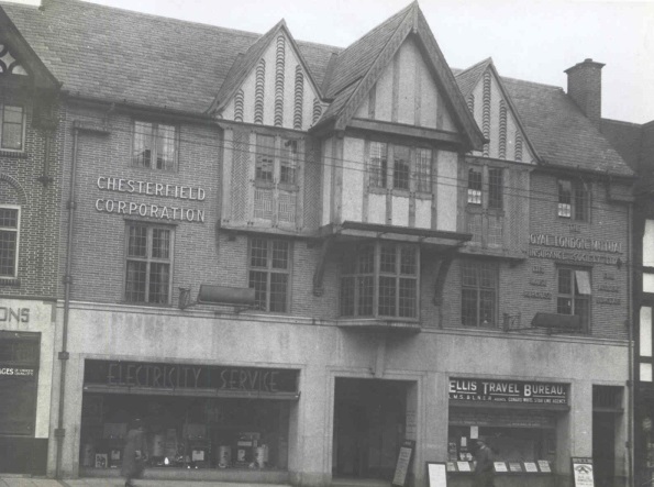 A view of the buildings on Holywell Street, 1930s. It is now the Vibe Bar & Lounge. - Chesterfield Museum