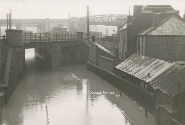 Horns Bridge (1) Chesterfield Museum