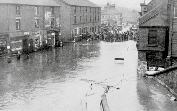 Horns Bridge flooding 1910 - Kev Walton