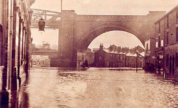 Horns Bridge flooding c1910 - Kev Walton