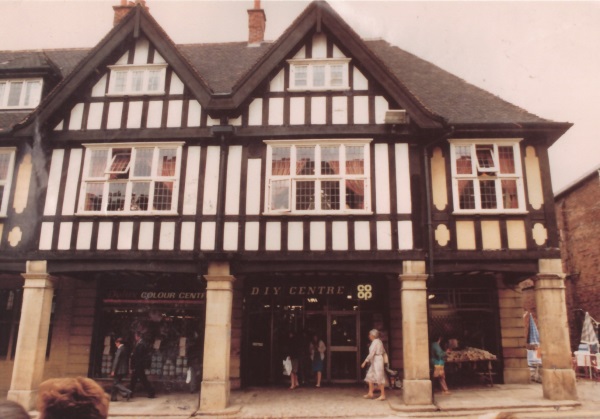 Knifesmithgate - Chesterfield Museum