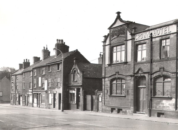 Crown Hotel on Lordsmill Street, 1950s. - Chesterfield Museum.