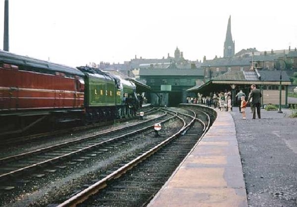 4472 "Flying Scotsman" on a RPS tour hauls the last passenger train to use Chesterfield Central on the 15th June 1963 (photo by Chris Hollis).