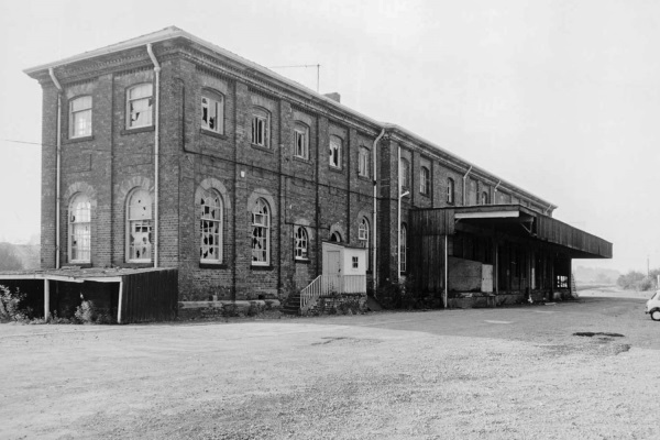 Railway Goods . Used to be used as offices and storage for Black and Newtons. They used to specialise in office furniture. - Paul Greenroad