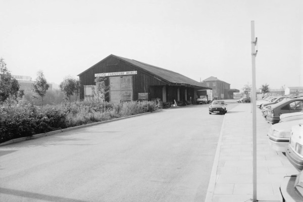 The Queens Park Hotel, Markham Road, Park Road, Chesterfield, late 1990s - Paul Greenroad