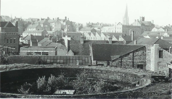 Turntable south of the Midland Station (before Horns Bridge) Mick Spracken
