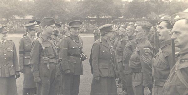 September 1941, Chesterfield. Princess Mary (the Princess Royal) visits the Home Guard in Queen's Park. - Chesterfield Museum