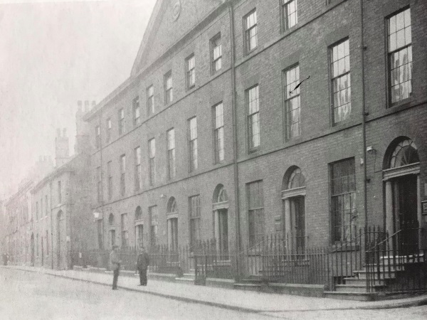 Georgian house on Saltergate during the 1910 - Alan Taylor