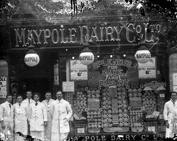 Maypole Bakery of Chesterfield, c.1900.- Chesterfield Museum.