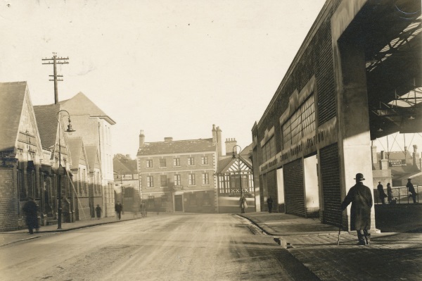 Chesterfield Omnibus Station c.1930s-40s  - Chesterfield Museum