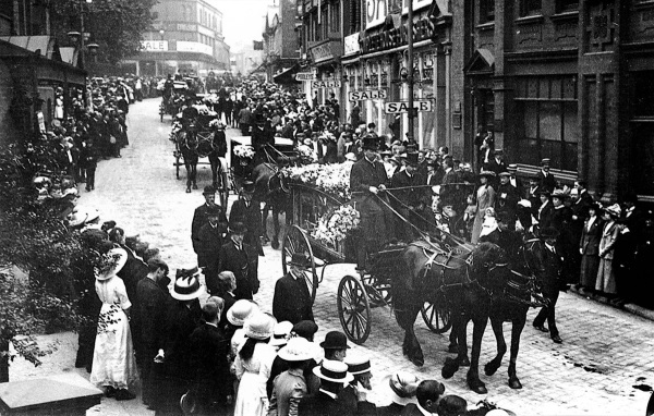 M' P' James Haslam Funeral 1913 - Chesterfield Museum