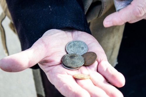 Tupton Walkabout - March 2020.(looking at money).